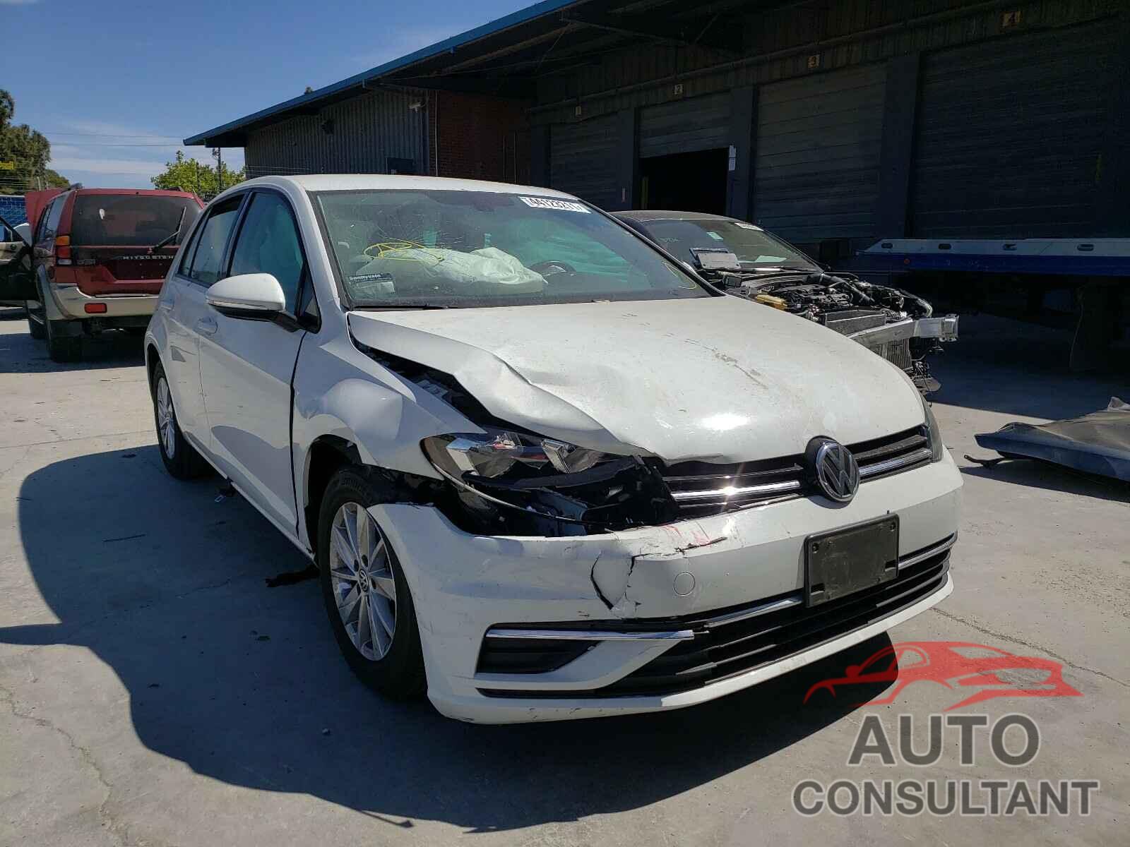 VOLKSWAGEN GOLF 2018 - 3VWG17AU0JM281119