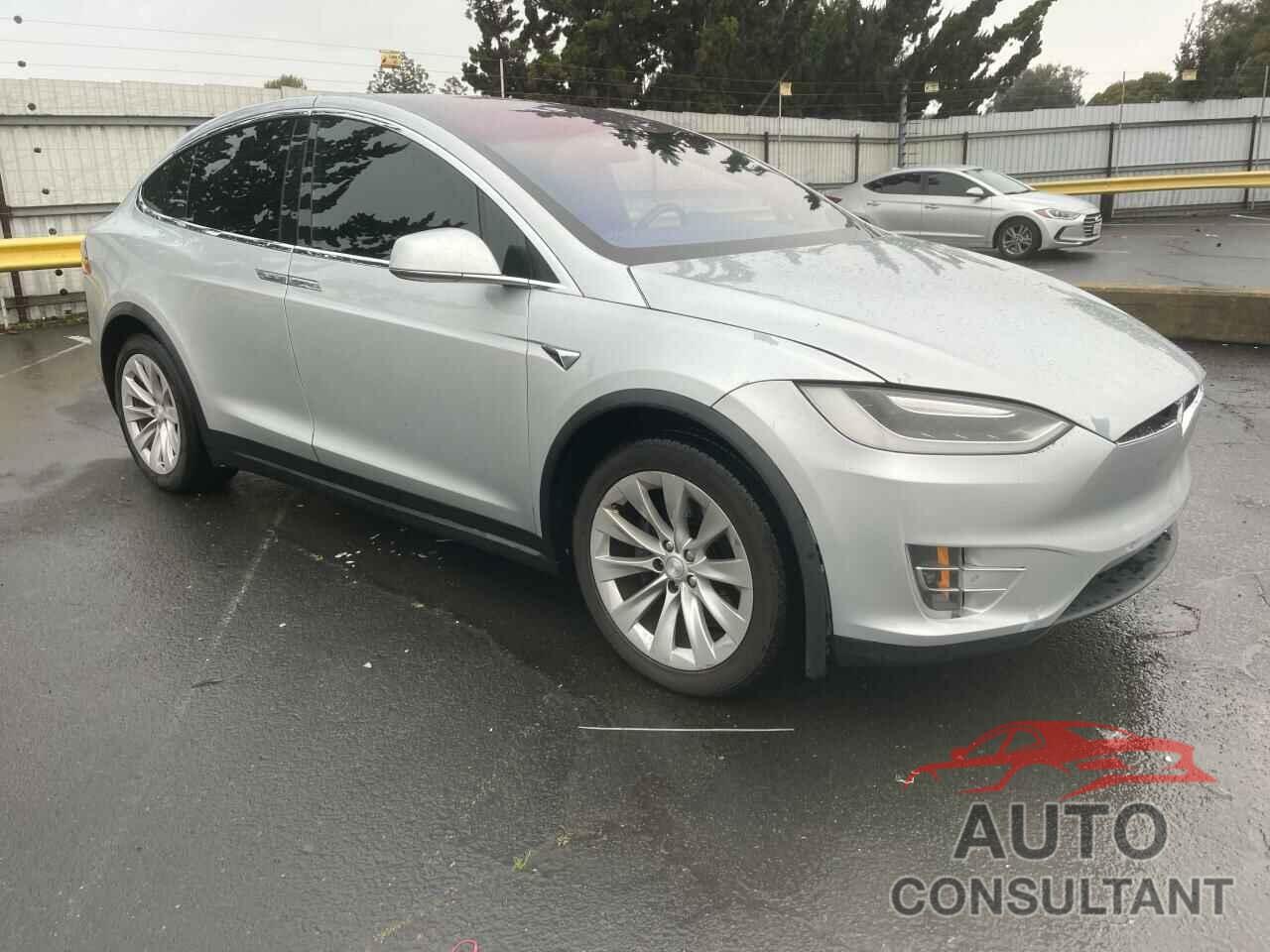 TESLA MODEL X 2017 - 5YJXCAE2XHF051959