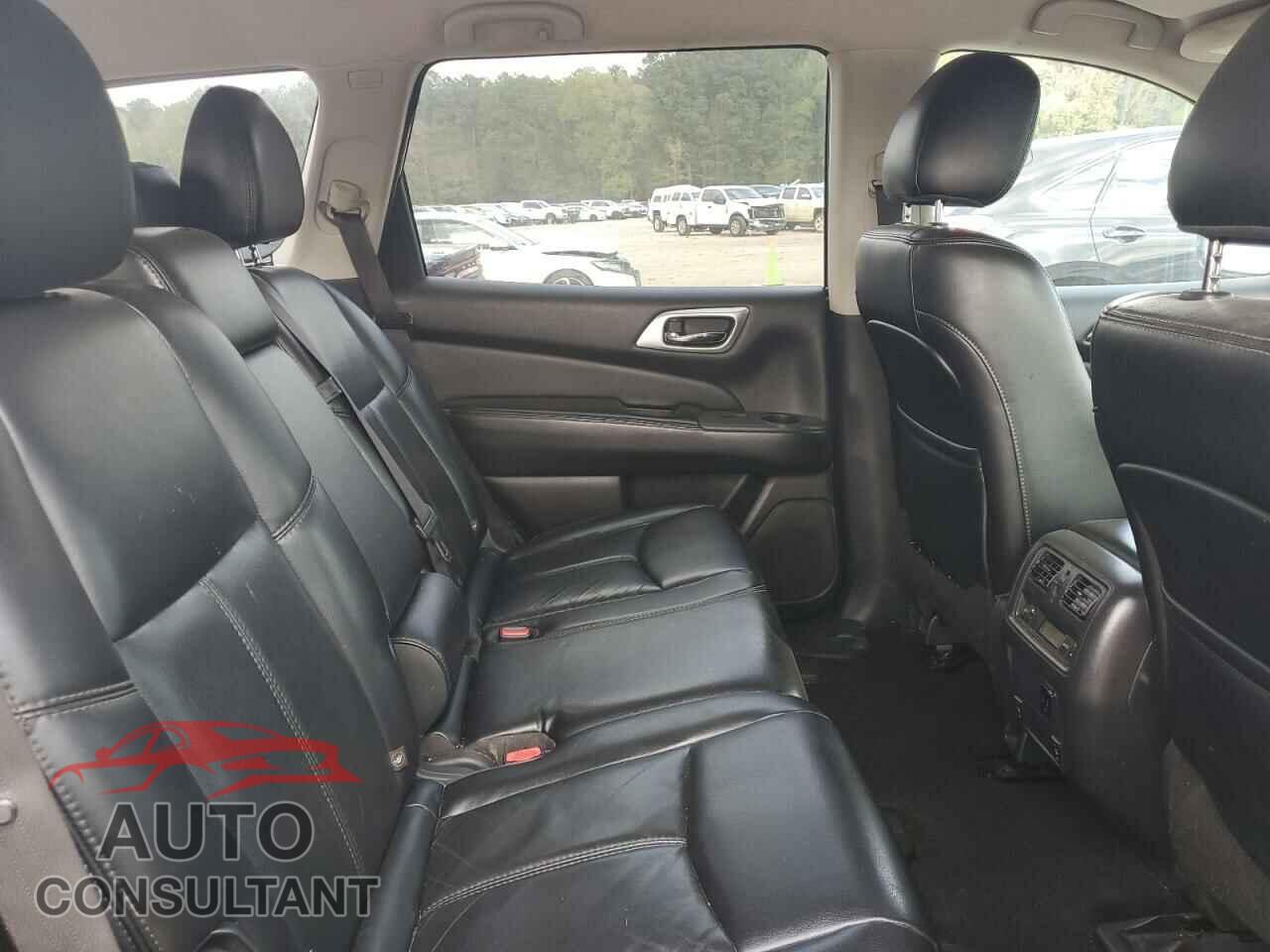 NISSAN PATHFINDER 2015 - 5N1AR2MN2FC685584