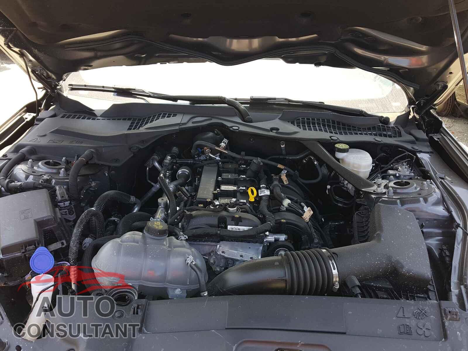 FORD MUSTANG 2021 - 1FATP8UH3M5120865