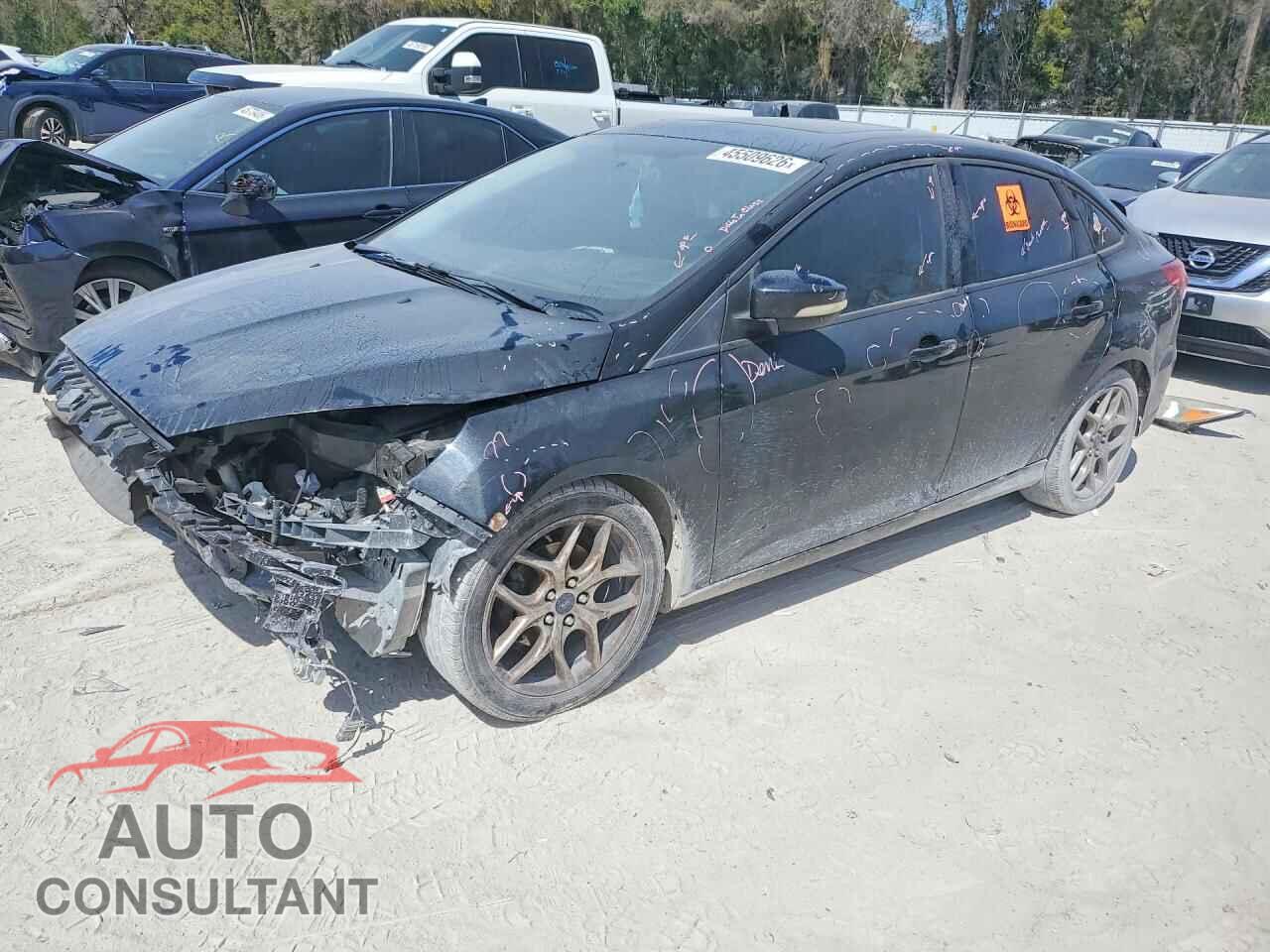 FORD FOCUS 2015 - 1FADP3F26FL336482