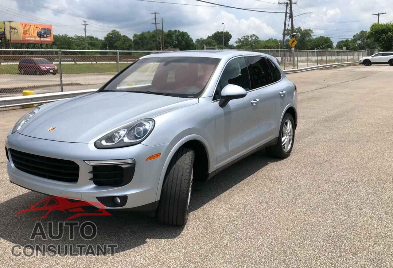 PORSCHE CAYENNE 2016 - WP1AA2A2XGKA14188