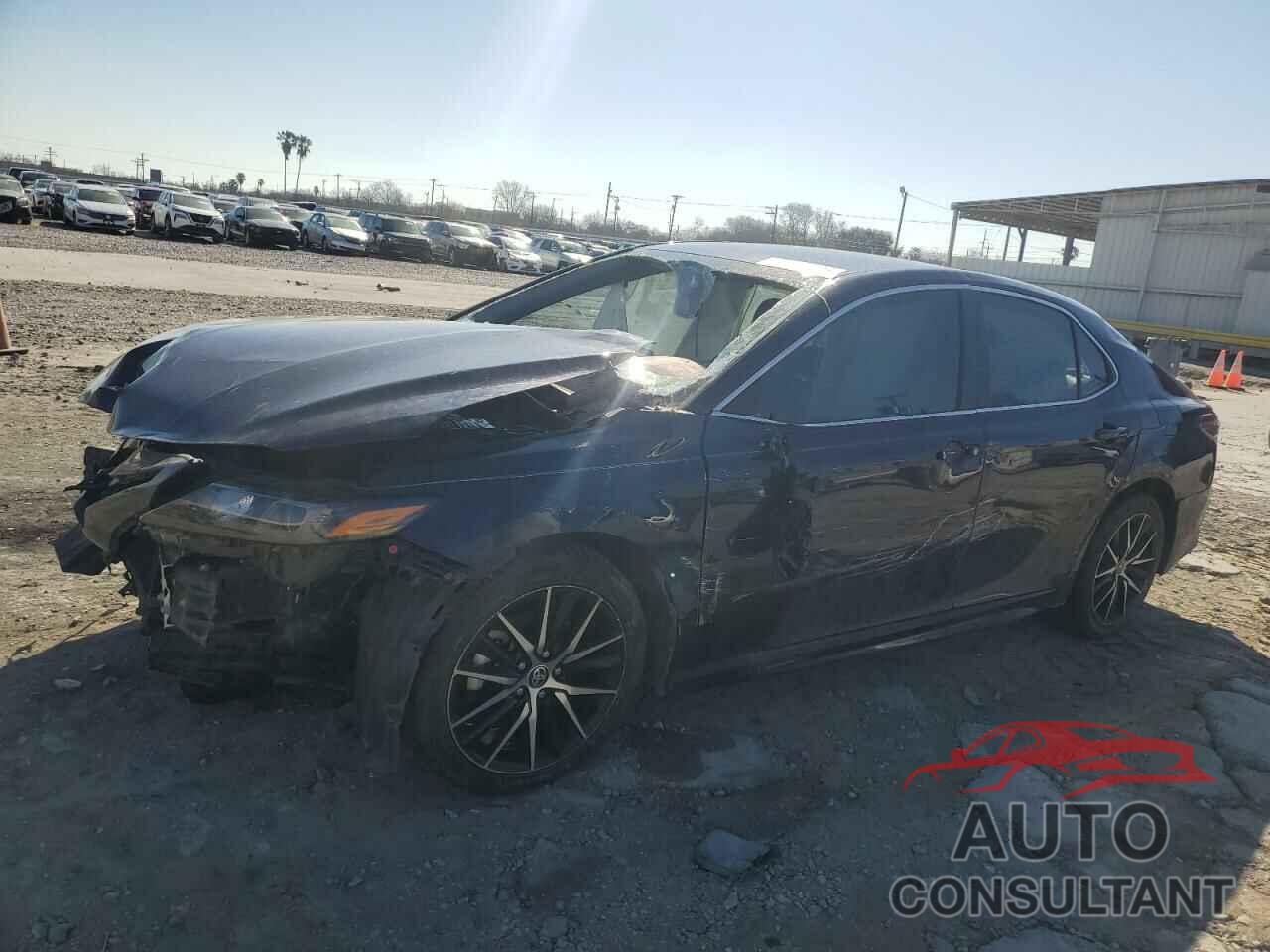 TOYOTA CAMRY 2021 - 4T1G11AKXMU591305