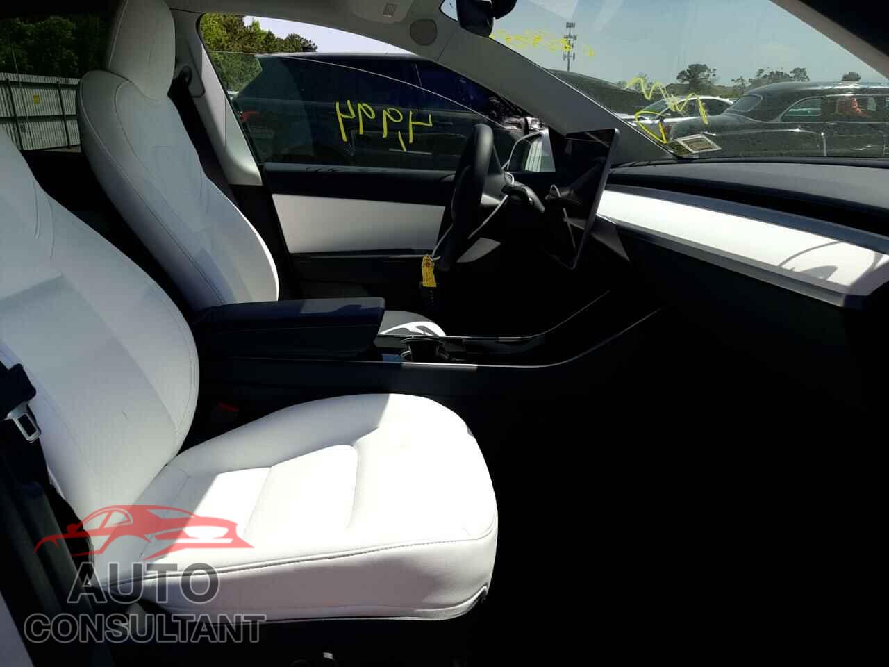 TESLA MODEL Y 2021 - 5YJYGDEEXMF068033