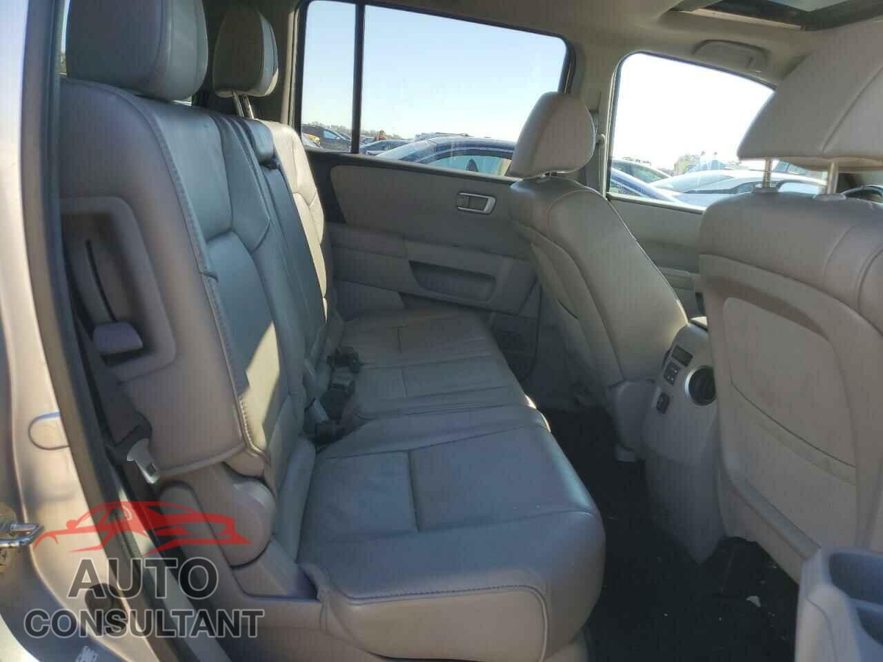 HONDA PILOT 2013 - 5FNYF3H5XDB007788