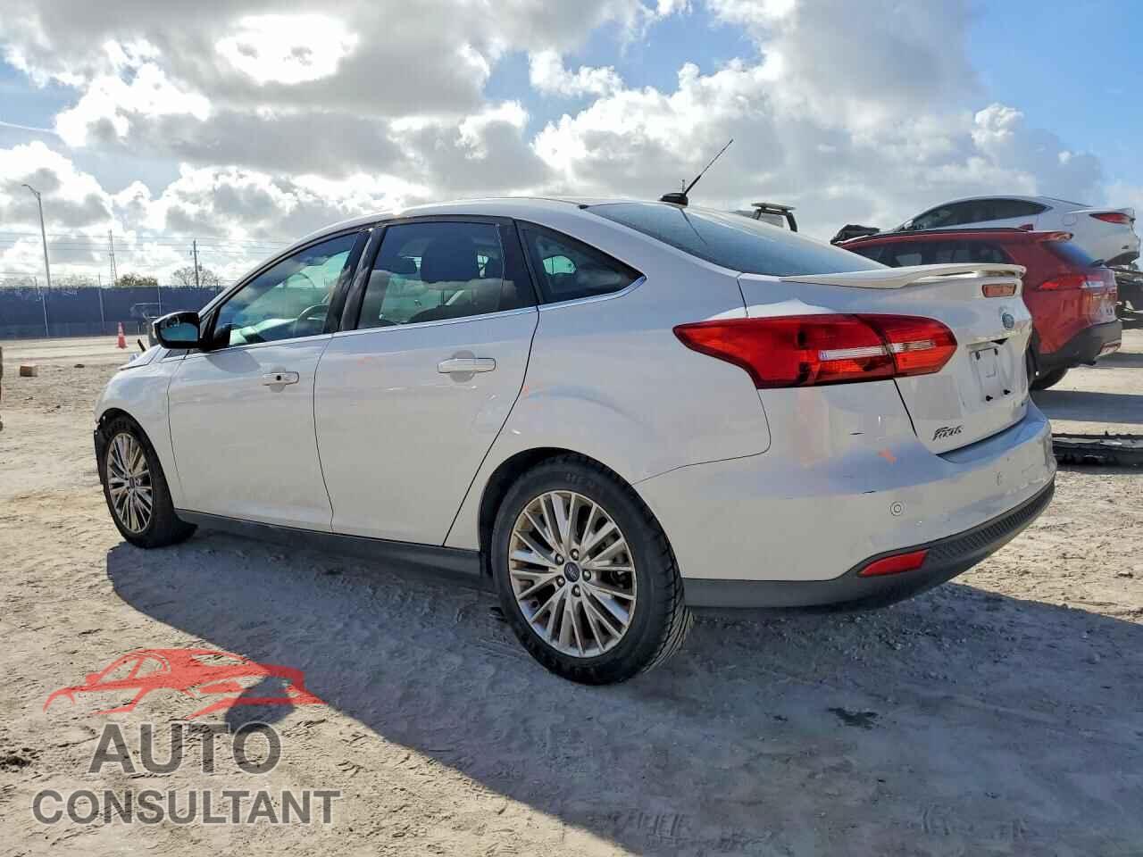FORD FOCUS 2017 - 1FADP3J26HL208463