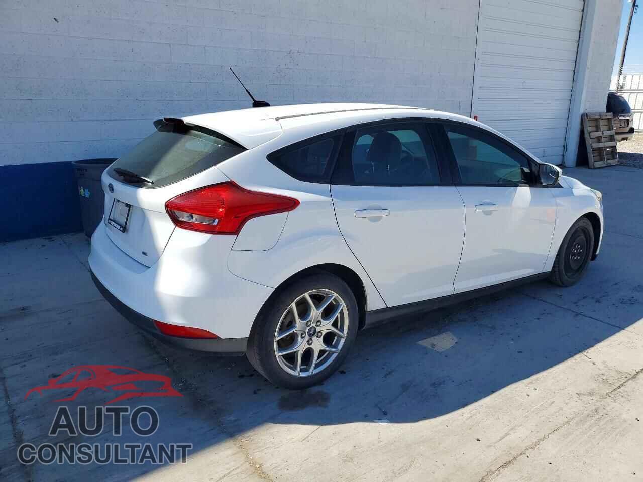 FORD FOCUS 2015 - 1FADP3K27FL326369