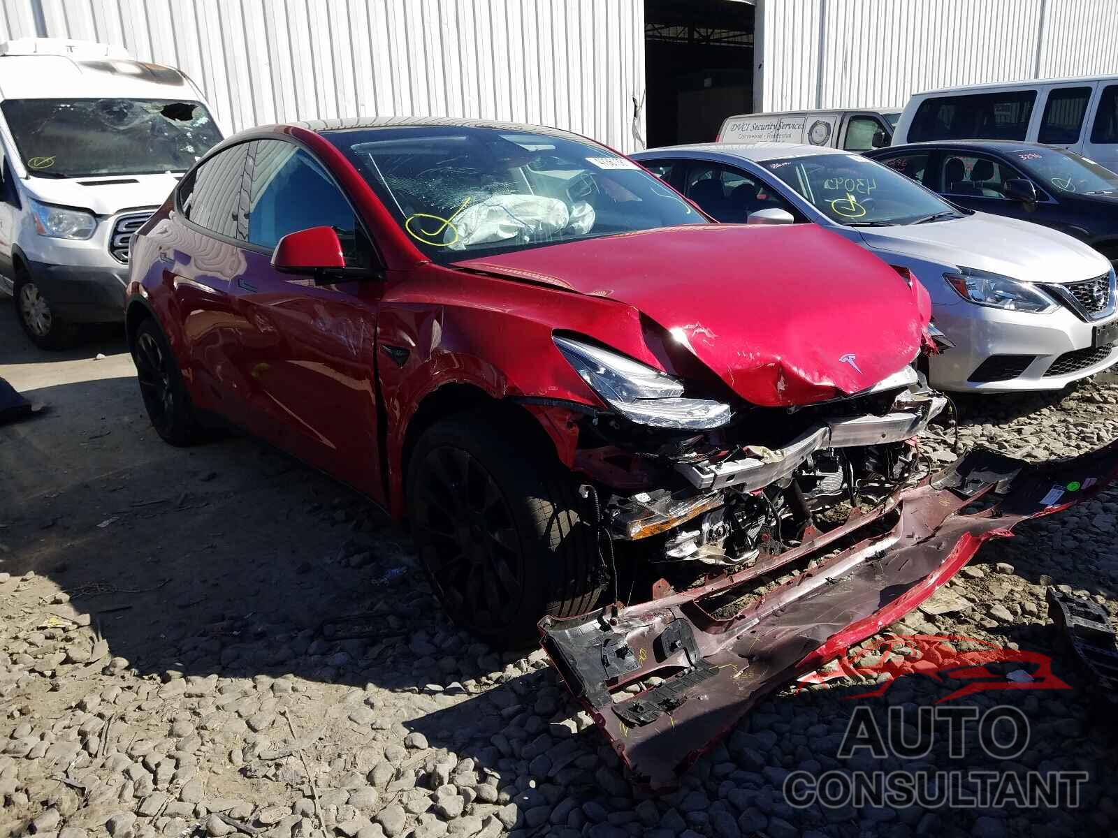 TESLA MODEL Y 2021 - 5YJYGDEE0MF152961