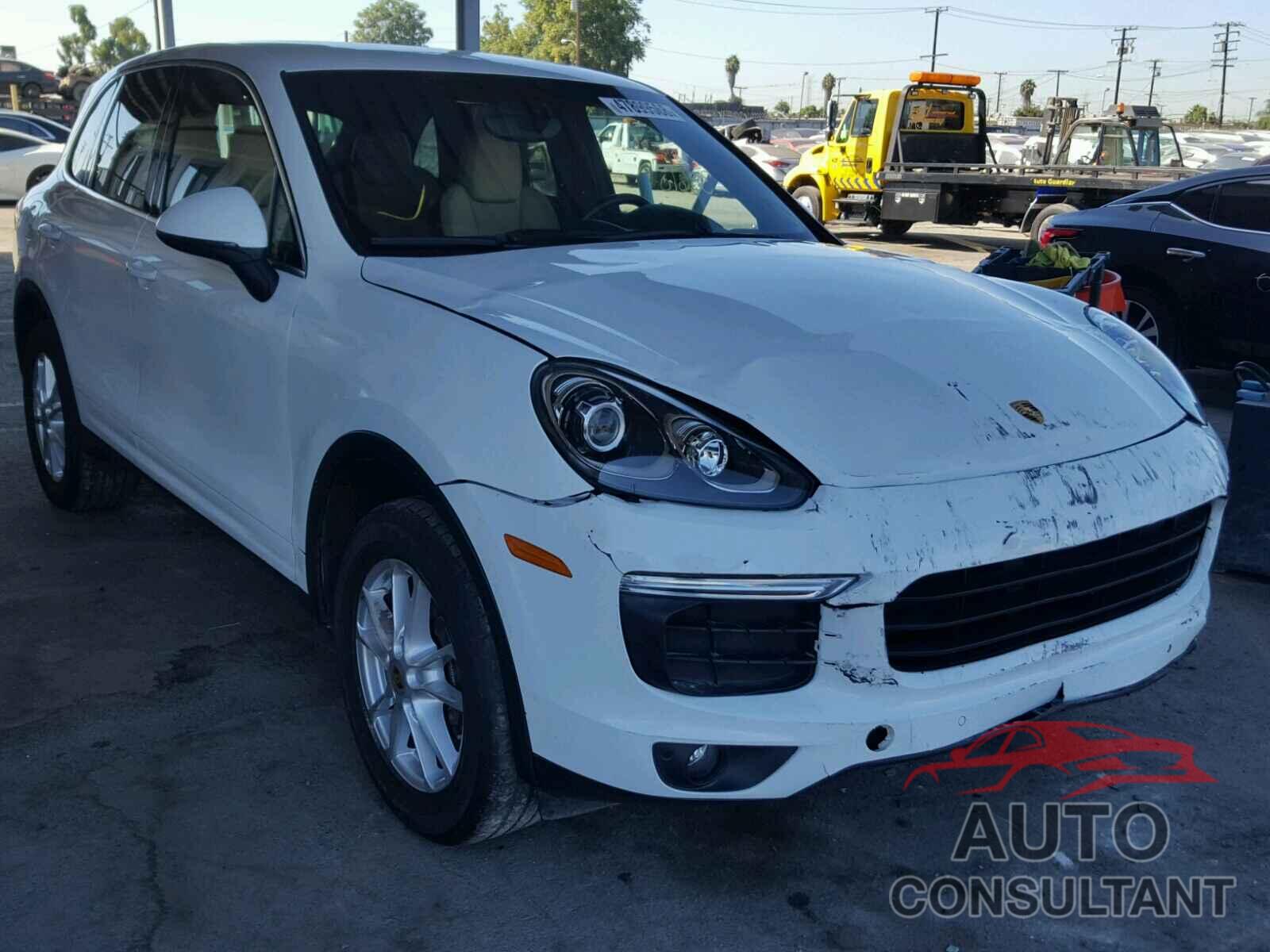 PORSCHE CAYENNE 2016 - WP1AA2A26GKA12986