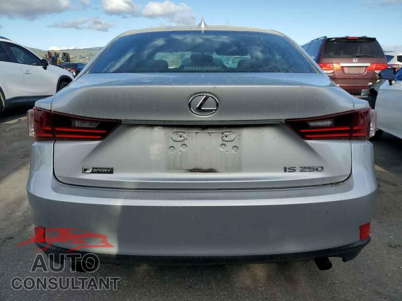 LEXUS IS 2015 - JTHBF1D2XF5069023
