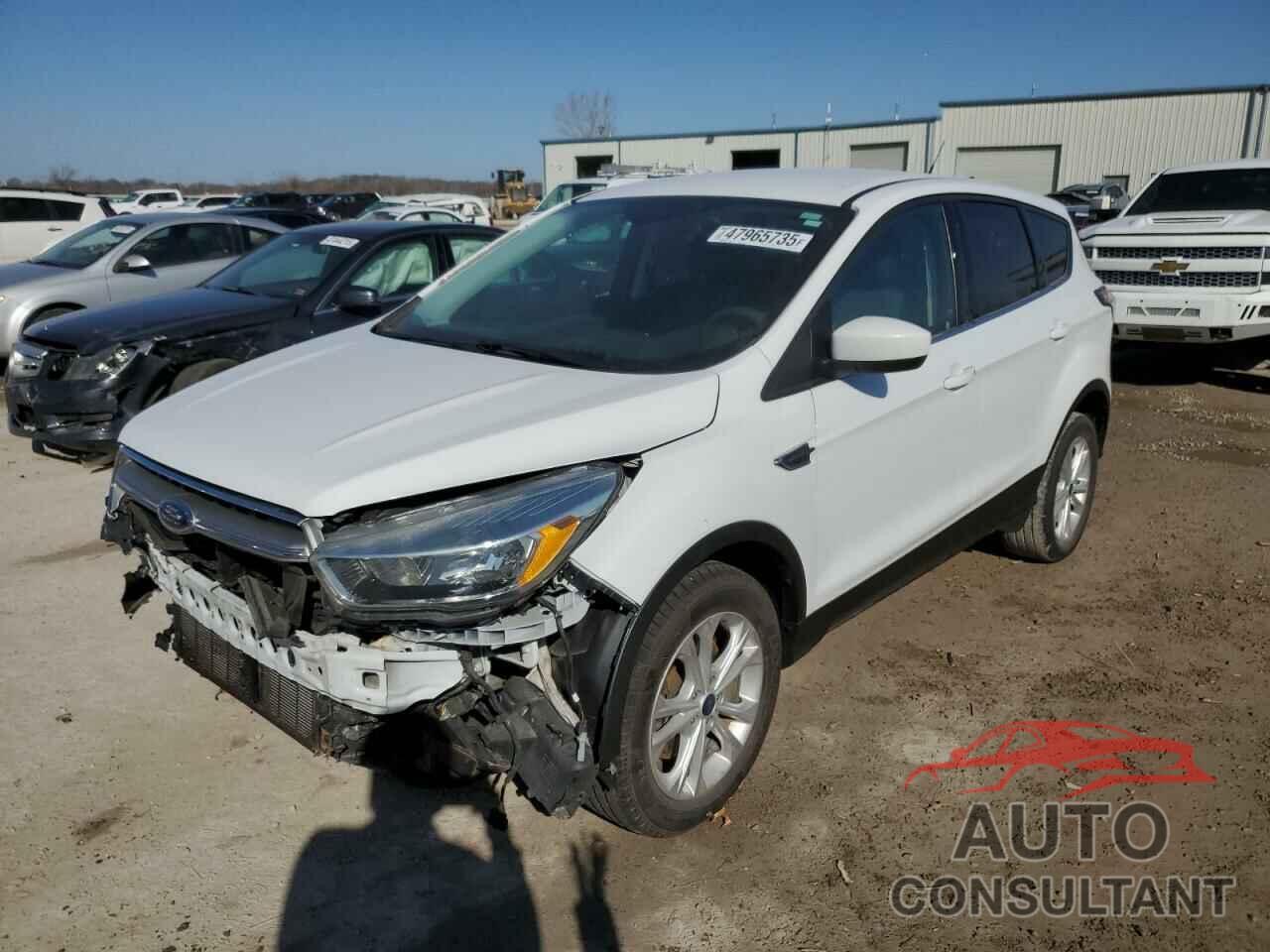 FORD ESCAPE 2017 - 1FMCU9GD4HUD70933