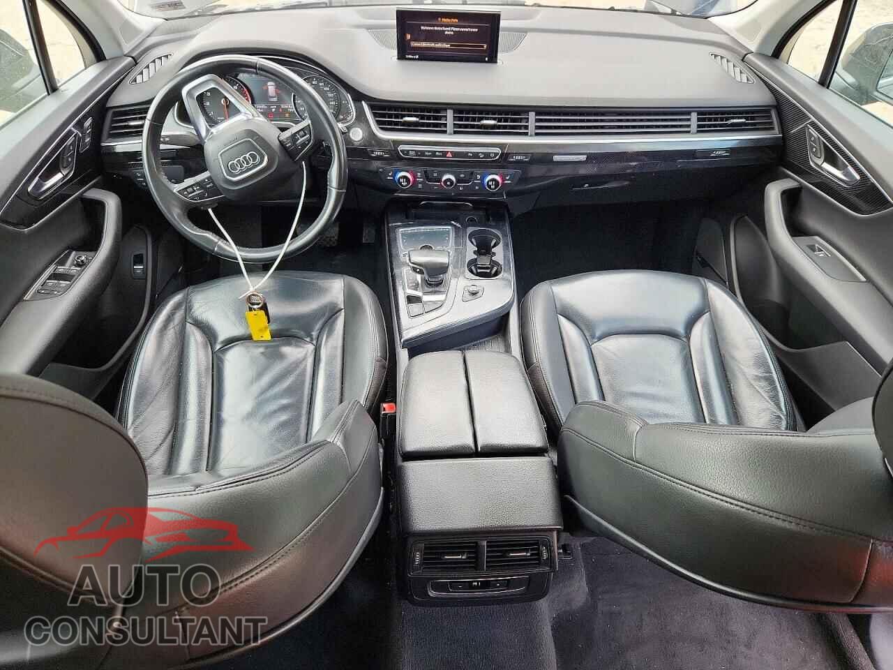 AUDI Q7 2018 - WA1LAAF77JD038303