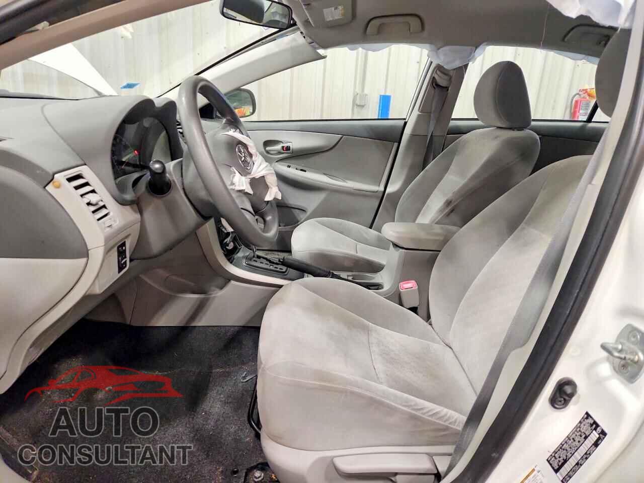 TOYOTA COROLLA 2009 - JTDBL40E49J002425
