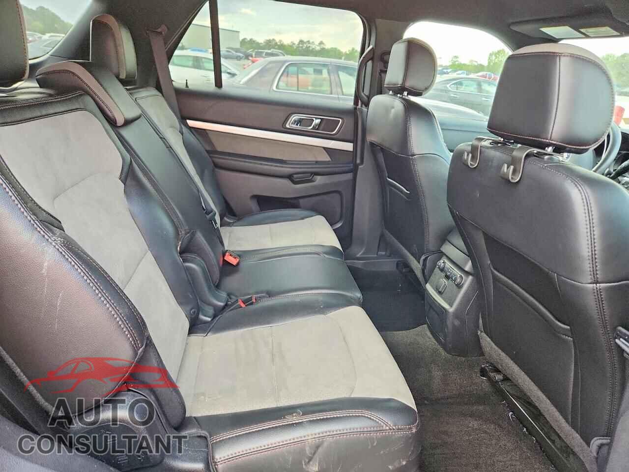 FORD EXPLORER 2017 - 1FM5K7D8XHGD95649