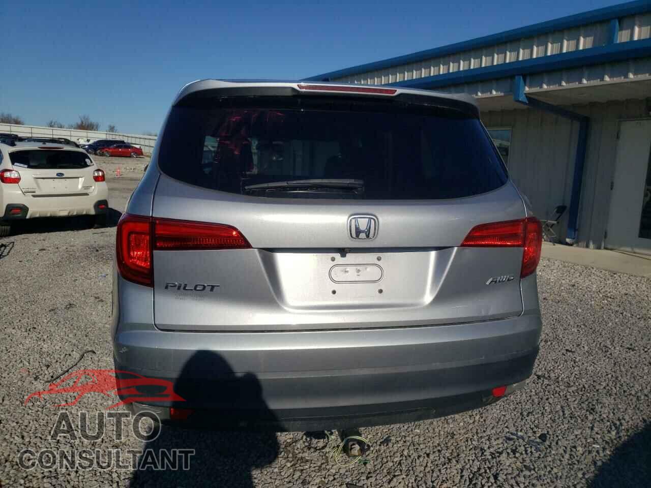 HONDA PILOT 2017 - 5FNYF6H55HB030077