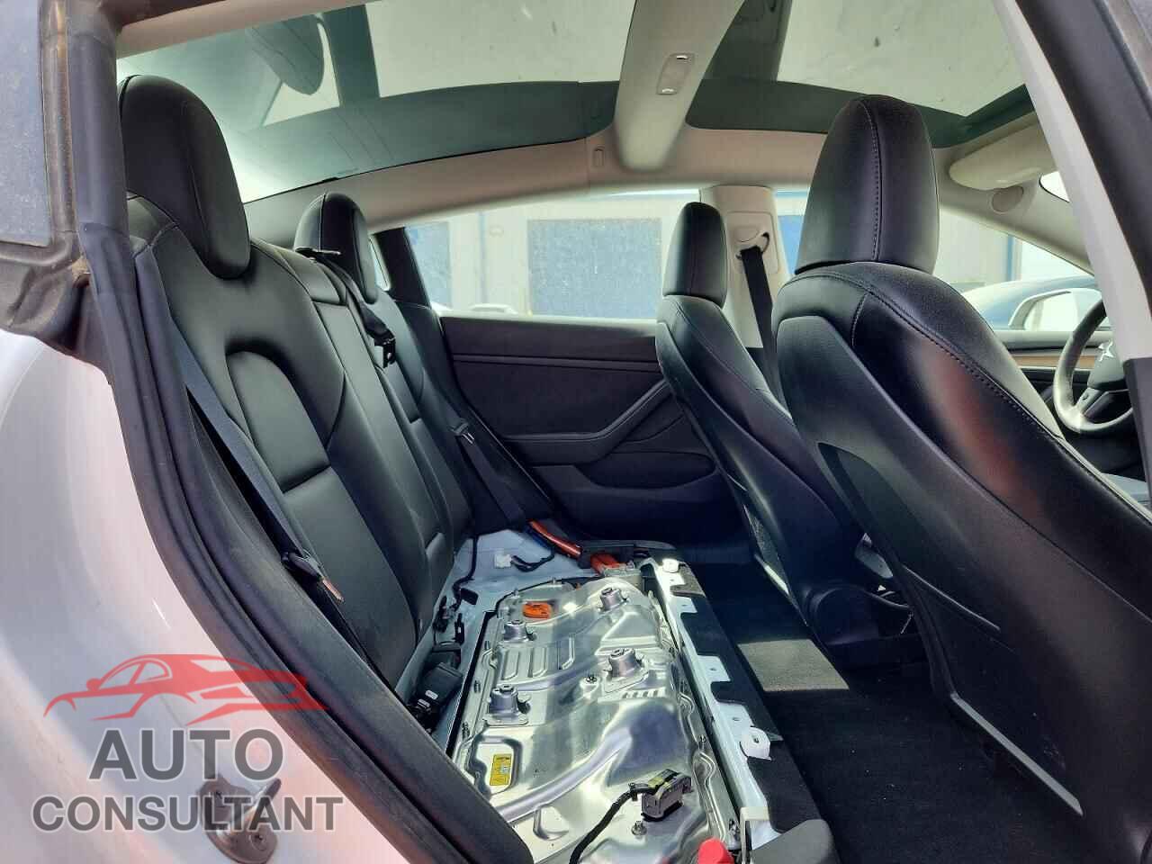 TESLA MODEL 3 2023 - 5YJ3E1EA9PF489855