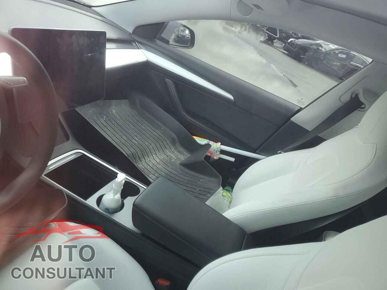 TESLA MODEL 3 2021 - 5YJ3E1EB5MF045845