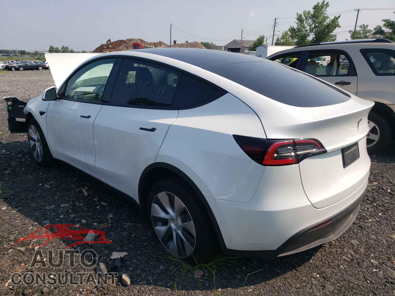 TESLA MODEL Y 2021 - 5YJYGDEDXMF105492