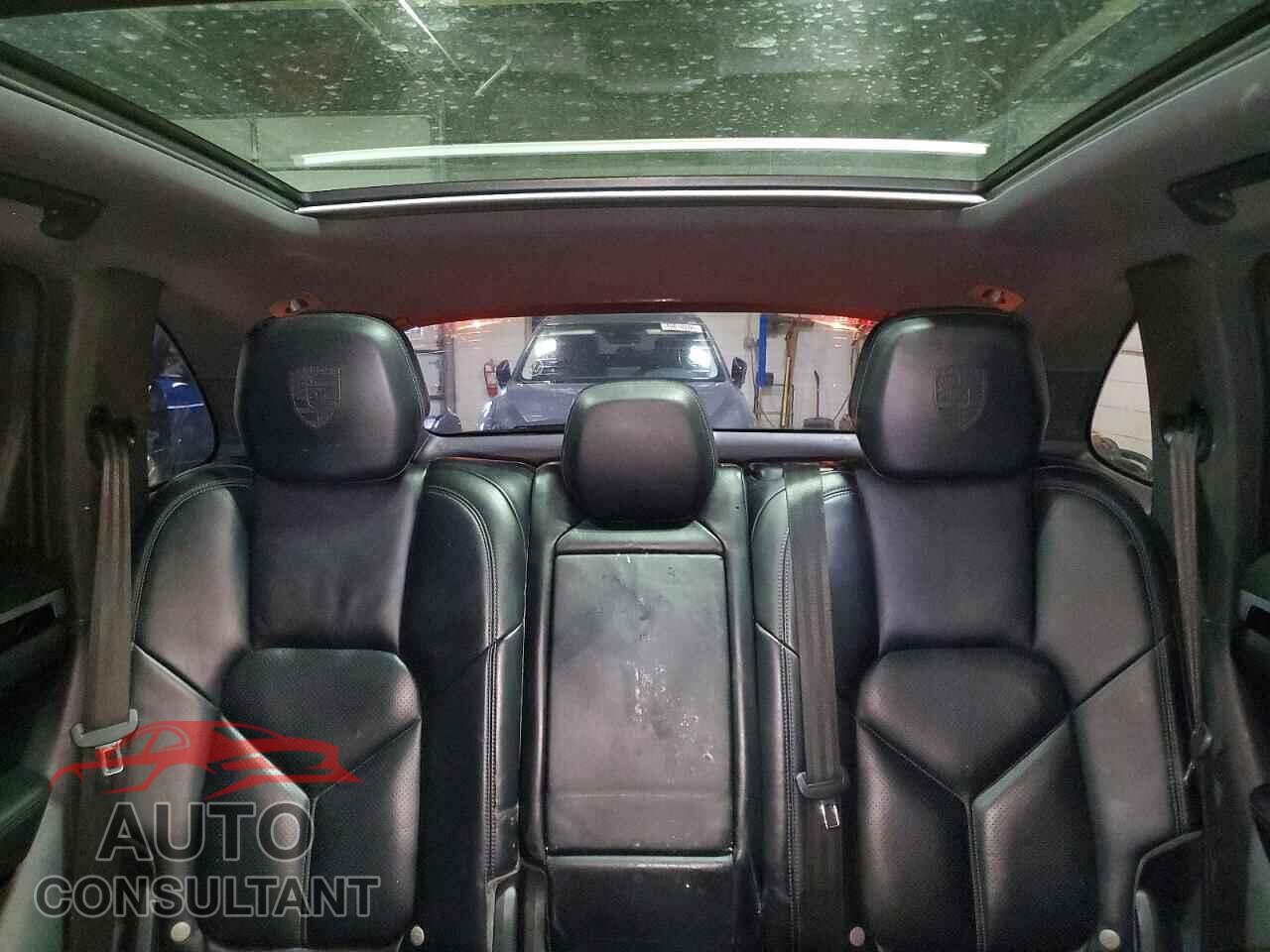 PORSCHE CAYENNE 2017 - WP1AA2A21HKA80193