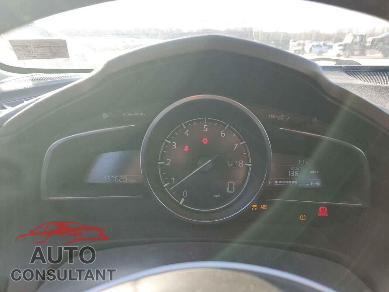MAZDA 3 2017 - JM1BN1W31H1102205