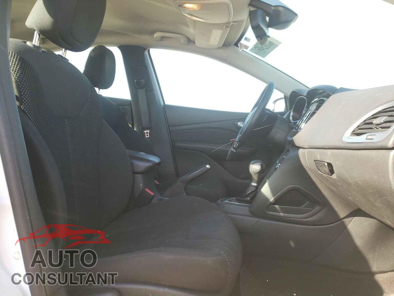 DODGE DART 2016 - 1C3CDFAA4GD517028