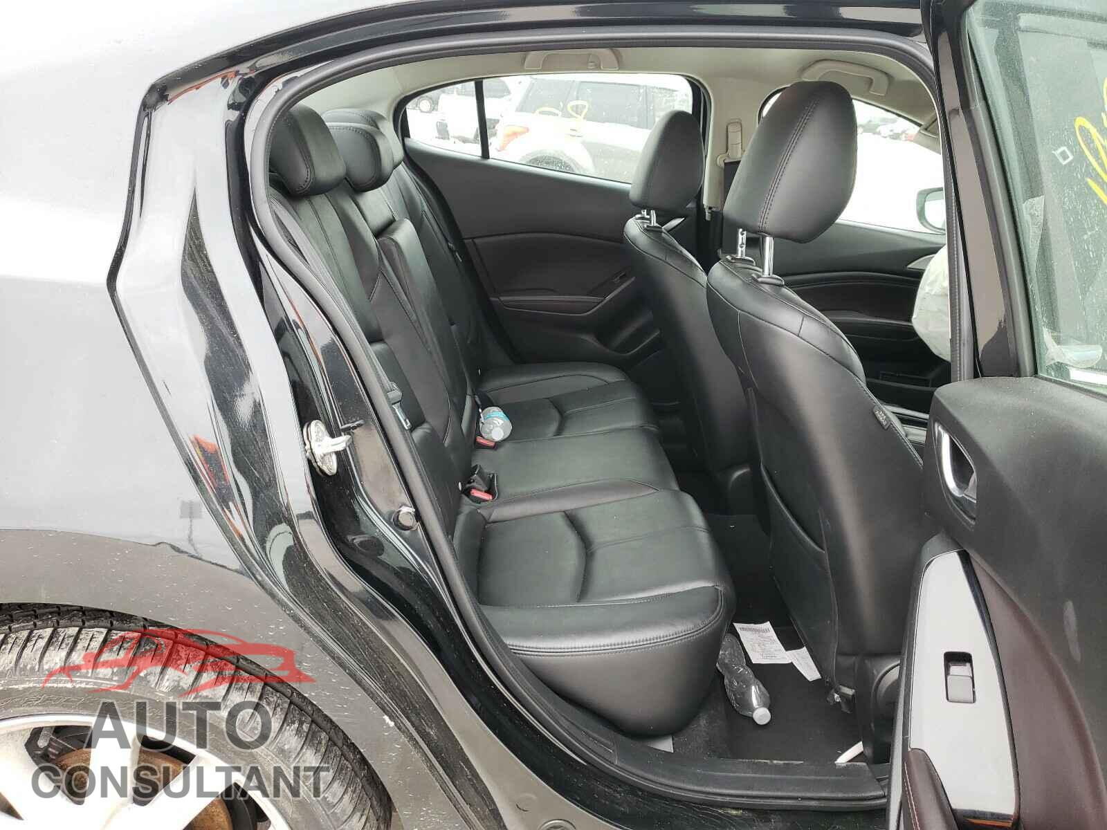MAZDA 3 2017 - 3MZBN1V79HM110248