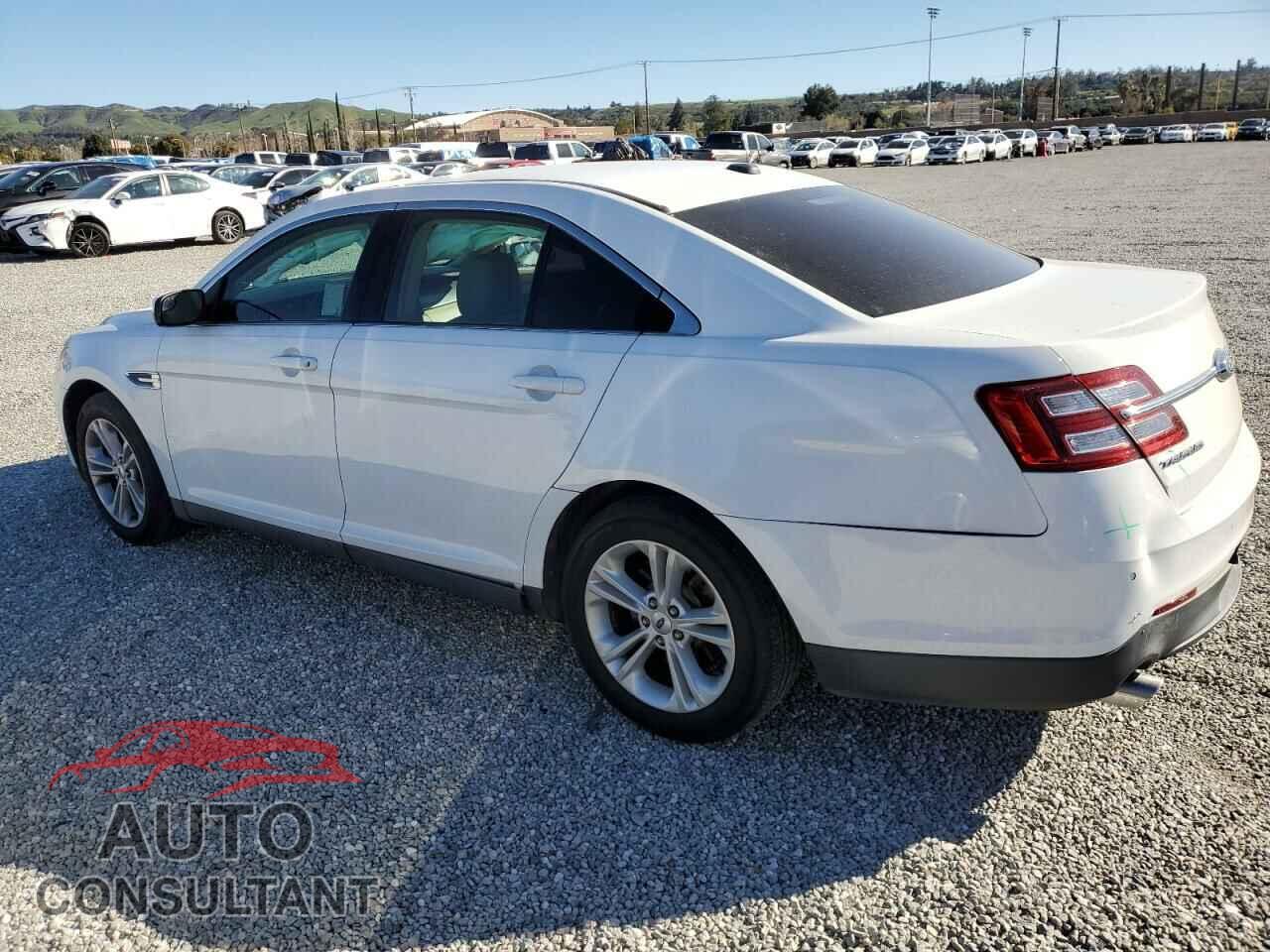 FORD TAURUS 2017 - 1FAHP2E86HG135226