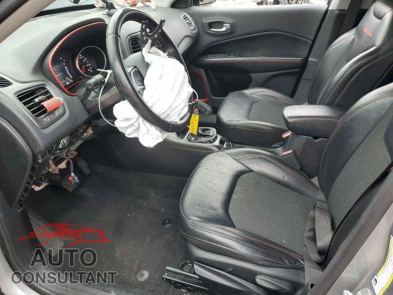 JEEP COMPASS 2019 - 3C4NJDDB3KT721313