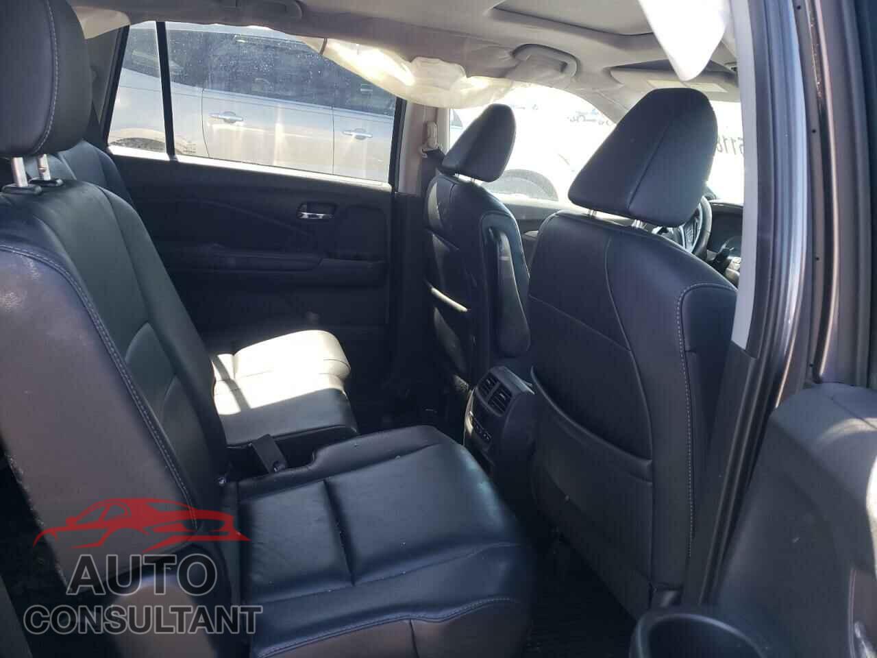 HONDA PILOT 2016 - 5FNYF6H54GB059732