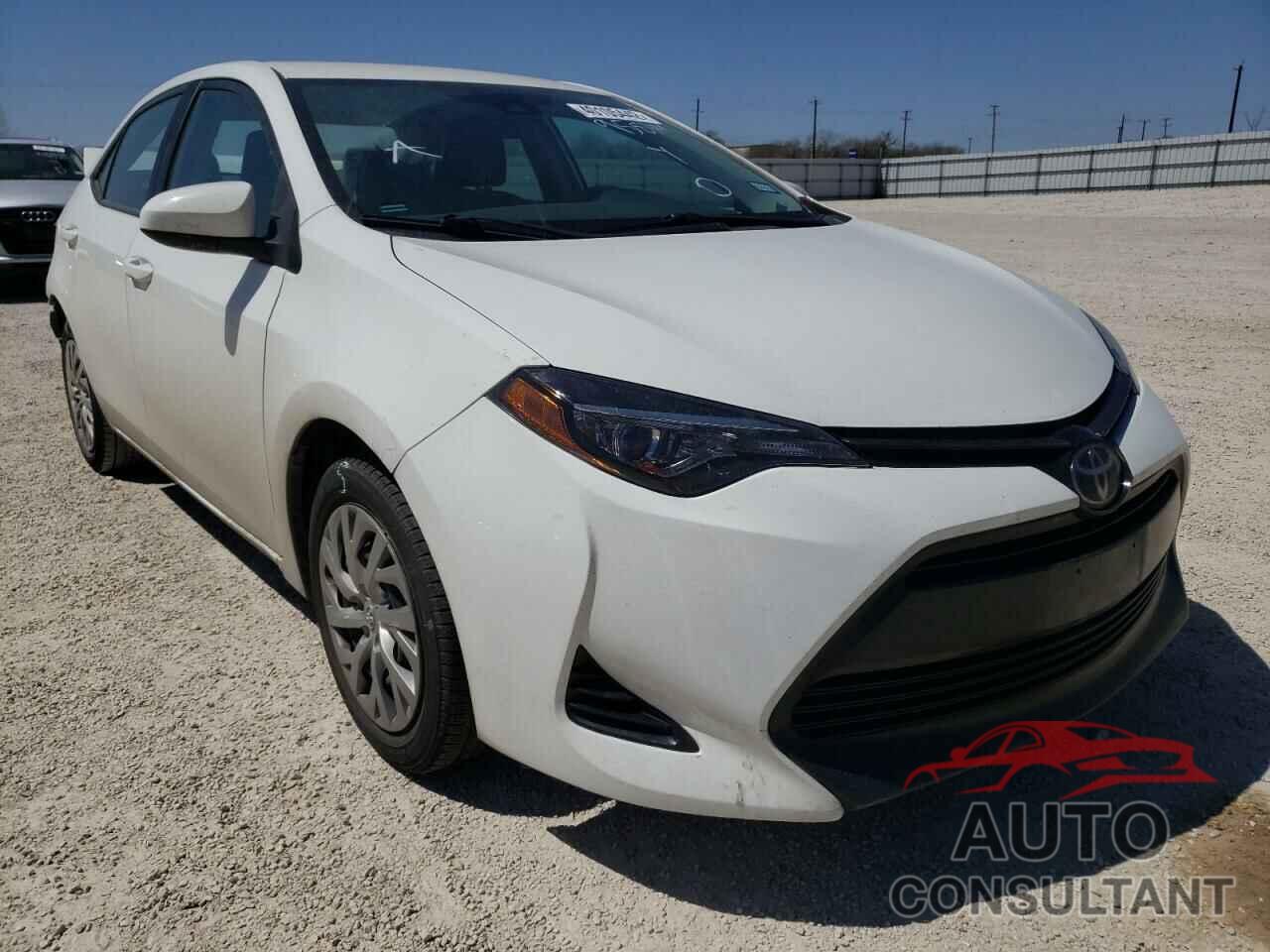 TOYOTA COROLLA 2018 - 5YFBURHE4JP840730
