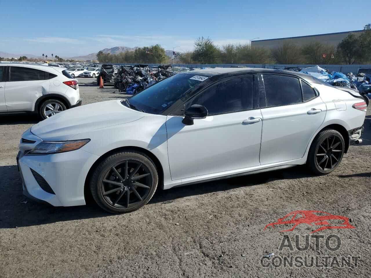 TOYOTA CAMRY 2018 - 4T1B61HK1JU087920