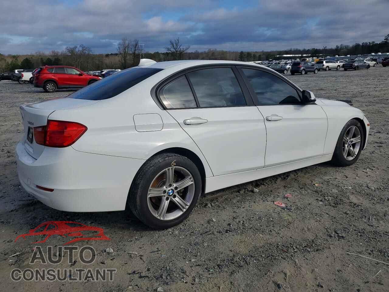 BMW 3 SERIES 2013 - WBA3B1C55DK128682