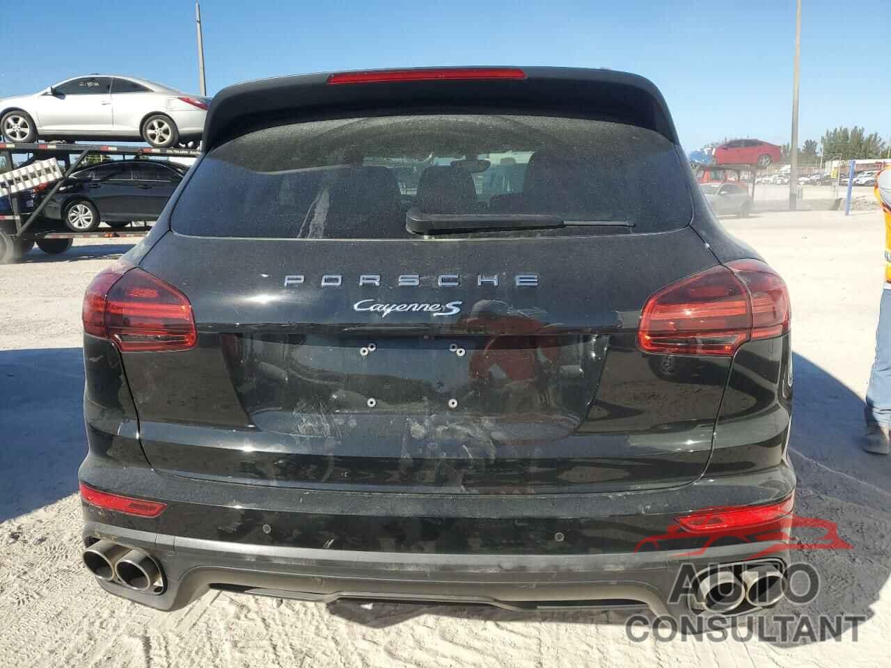 PORSCHE CAYENNE 2016 - WP1AB2A28GLA93772