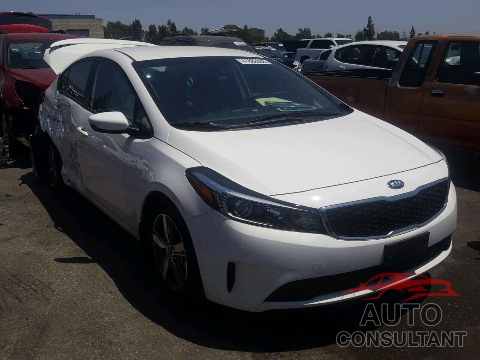 KIA FORTE 2018 - 3KPFL4A77JE263115