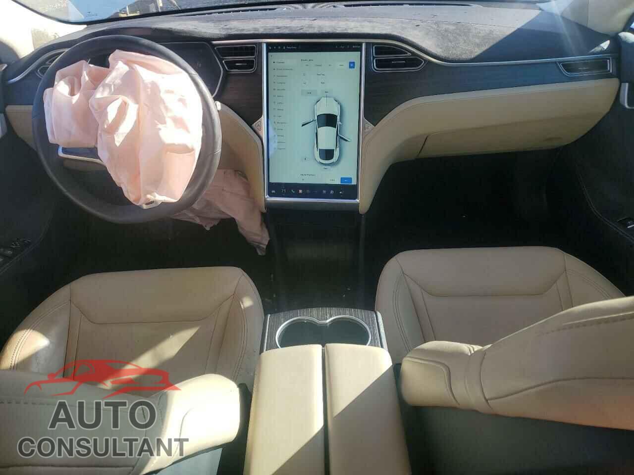 TESLA MODEL S 2015 - 5YJSA1E43FF104516