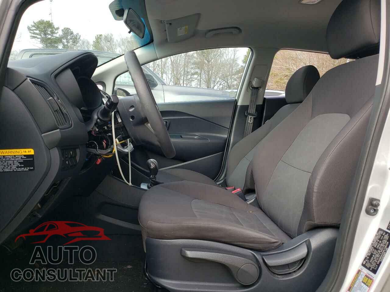 KIA RIO 2017 - KNADM4A30H6108548