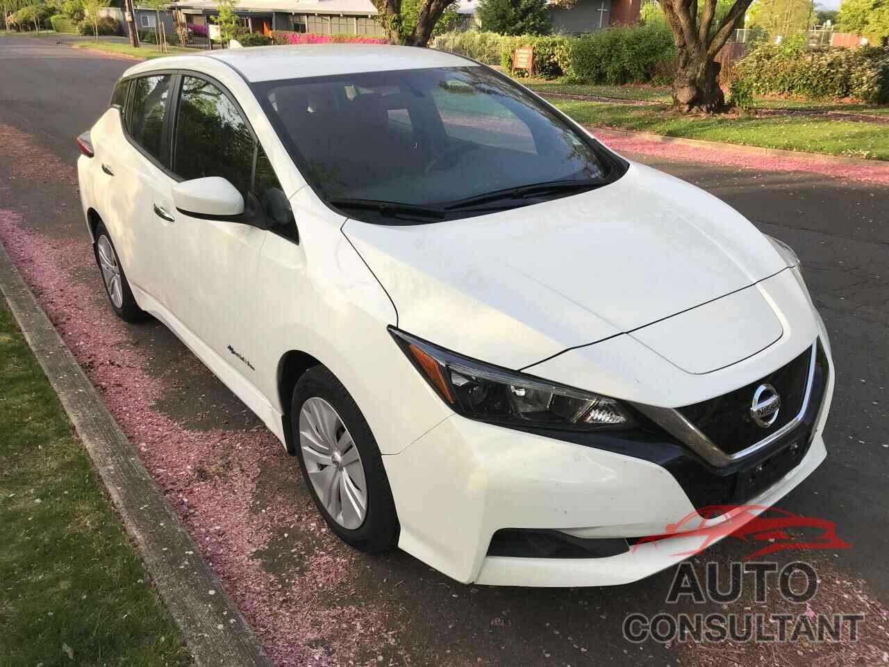 NISSAN LEAF 2018 - 1N4AZ1CP0JC310941