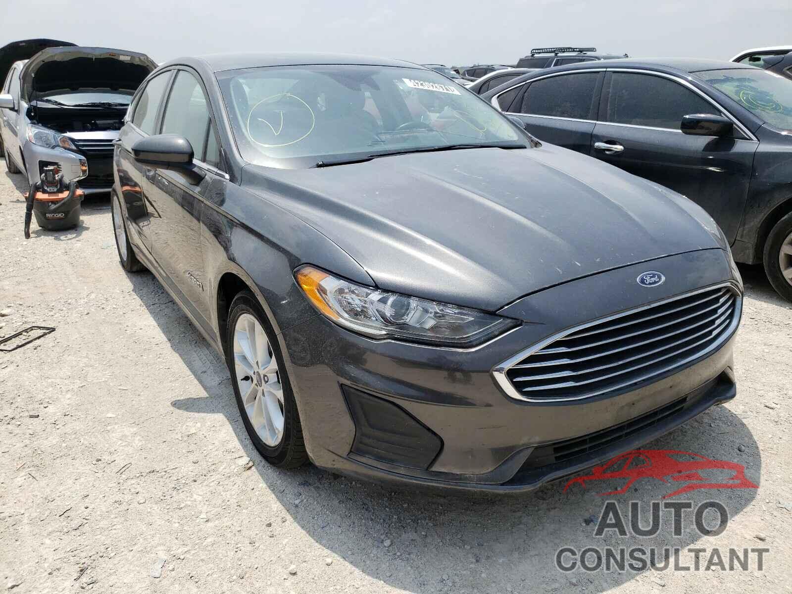 FORD FUSION 2019 - 3FA6P0LU3KR151931