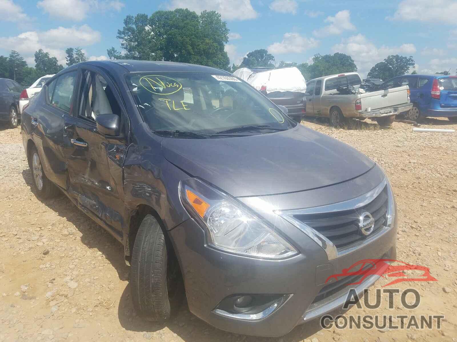 NISSAN VERSA 2018 - 3N1CN7AP5JL801114