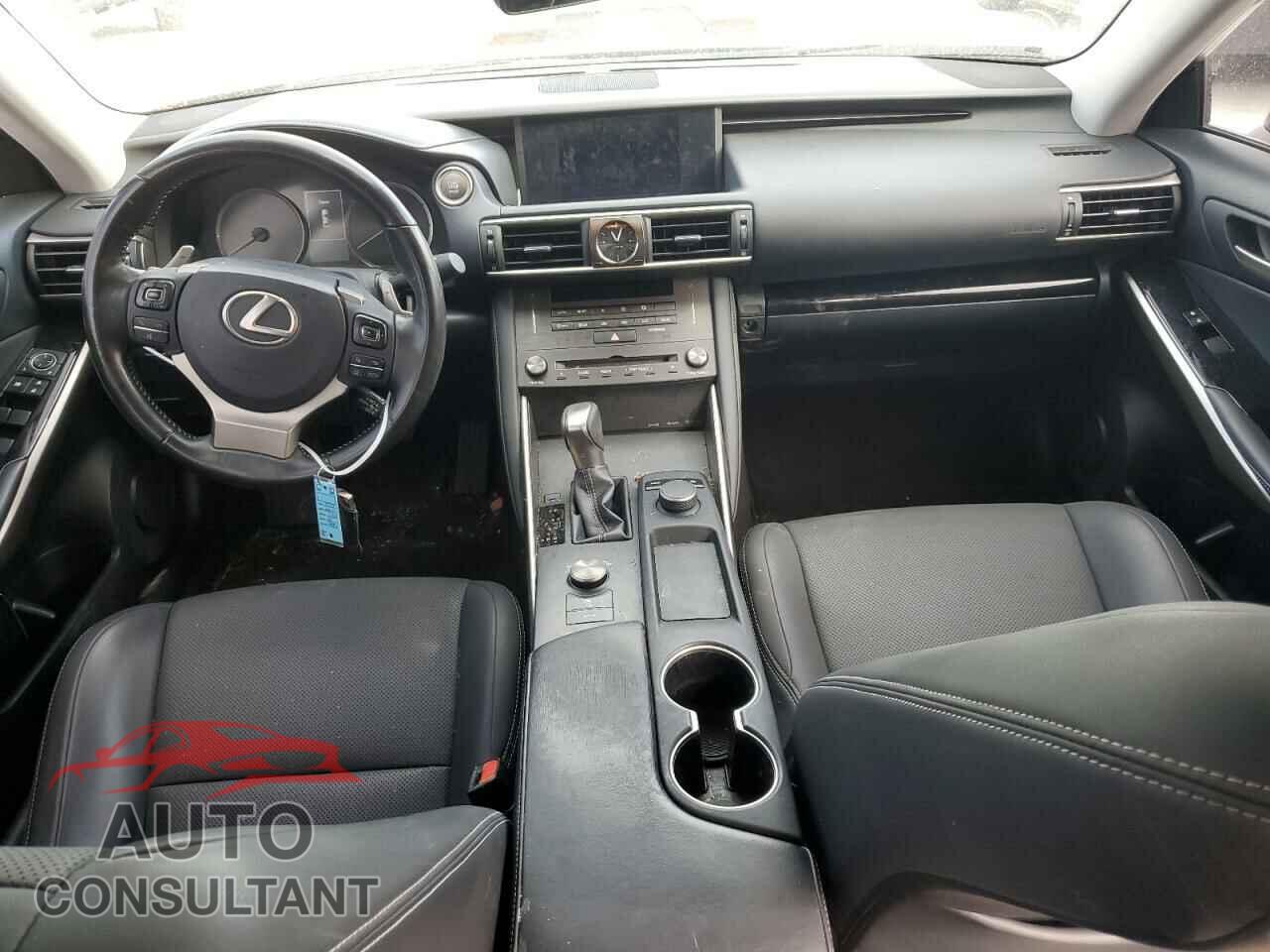 LEXUS IS 2020 - JTHAA1D26L5104856