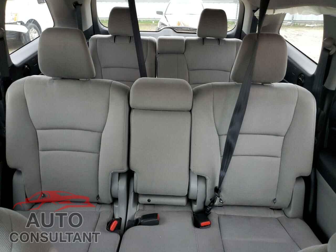 HONDA PILOT 2019 - 5FNYF5H33KB043457