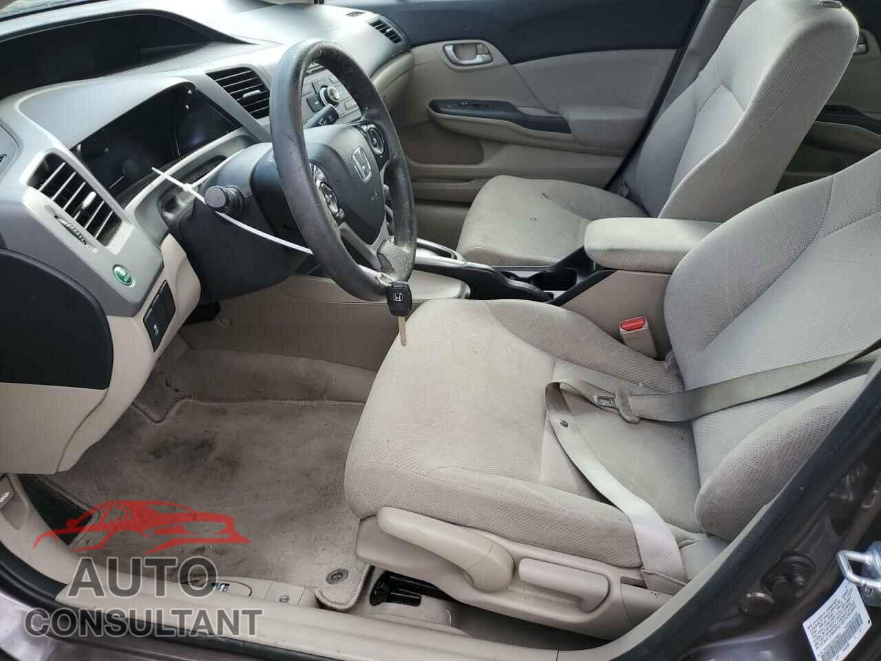 HONDA CIVIC 2012 - 2HGFB2F55CH548323