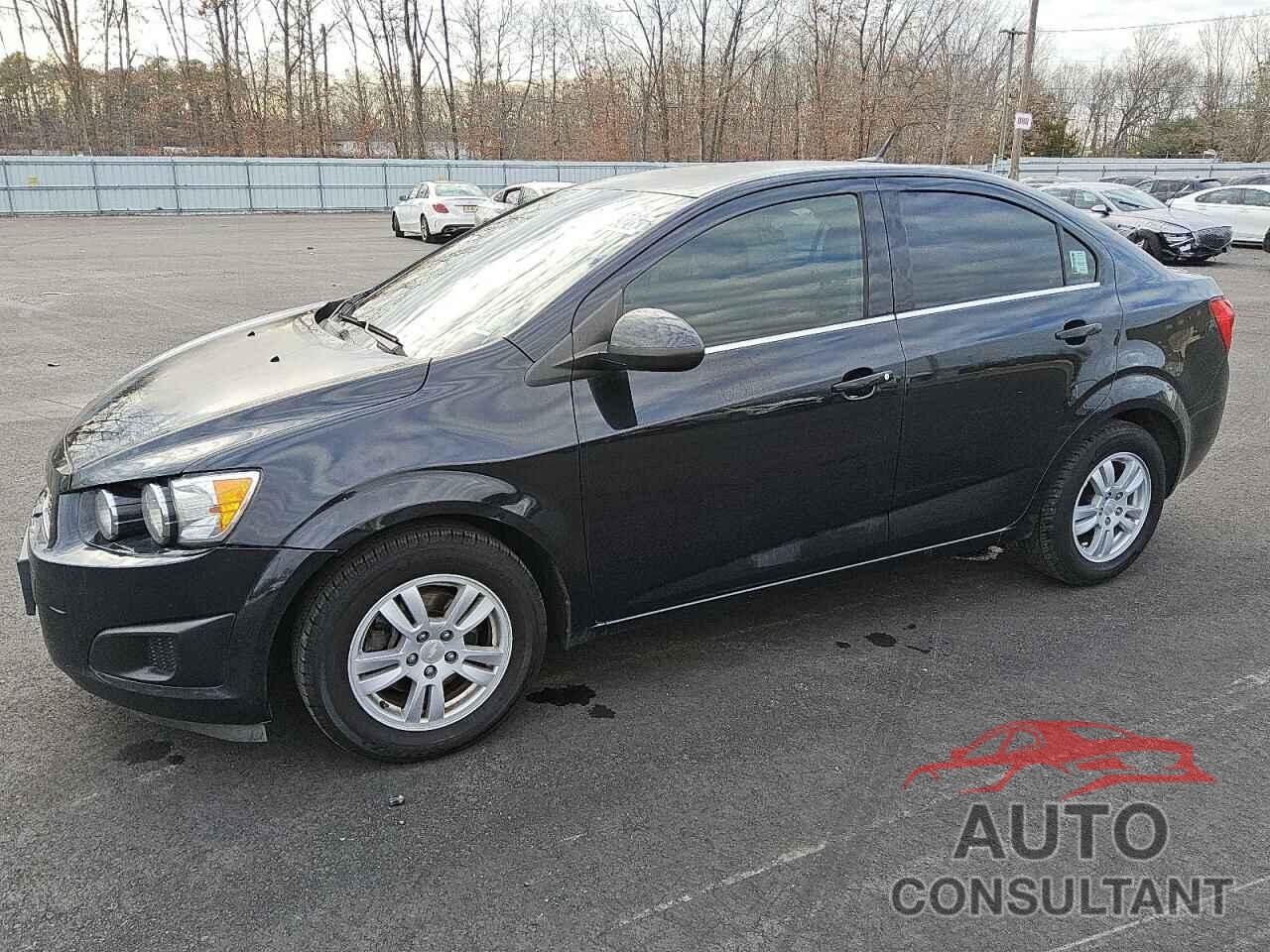 CHEVROLET SONIC 2014 - 1G1JC5SG5E4126771