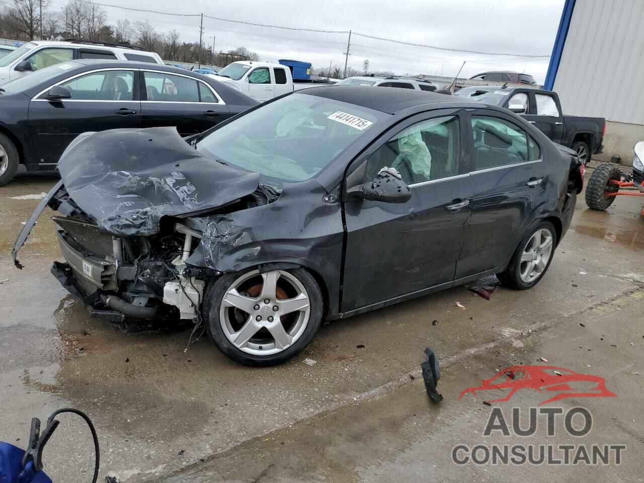 CHEVROLET SONIC 2015 - 1G1JE5SB1F4142921