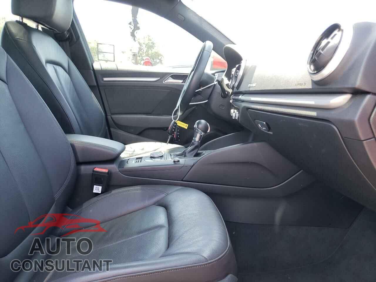 AUDI A3 2017 - WAUUPBFF4HA043098