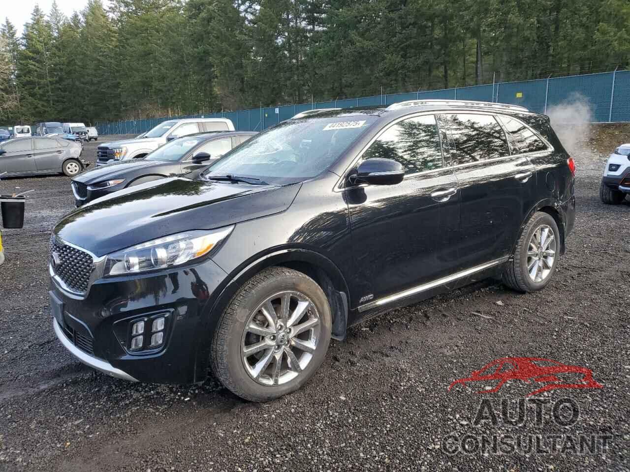KIA SORENTO 2017 - 5XYPKDA57HG327107