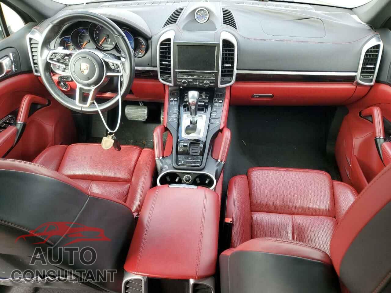 PORSCHE CAYENNE 2016 - WP1AA2A2XGKA12330