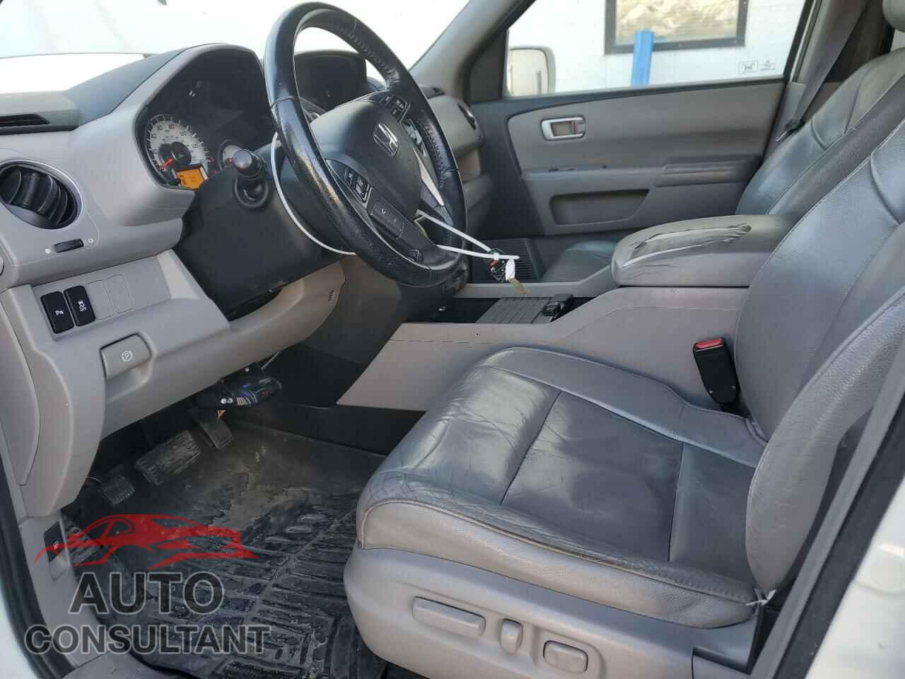 HONDA PILOT 2012 - 5FNYF4H93CB011477