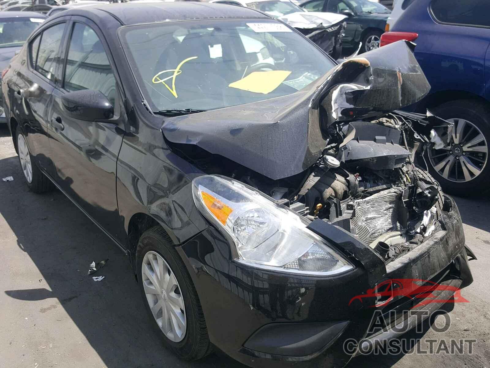 NISSAN VERSA 2017 - 3N1CN7AP2HL801906