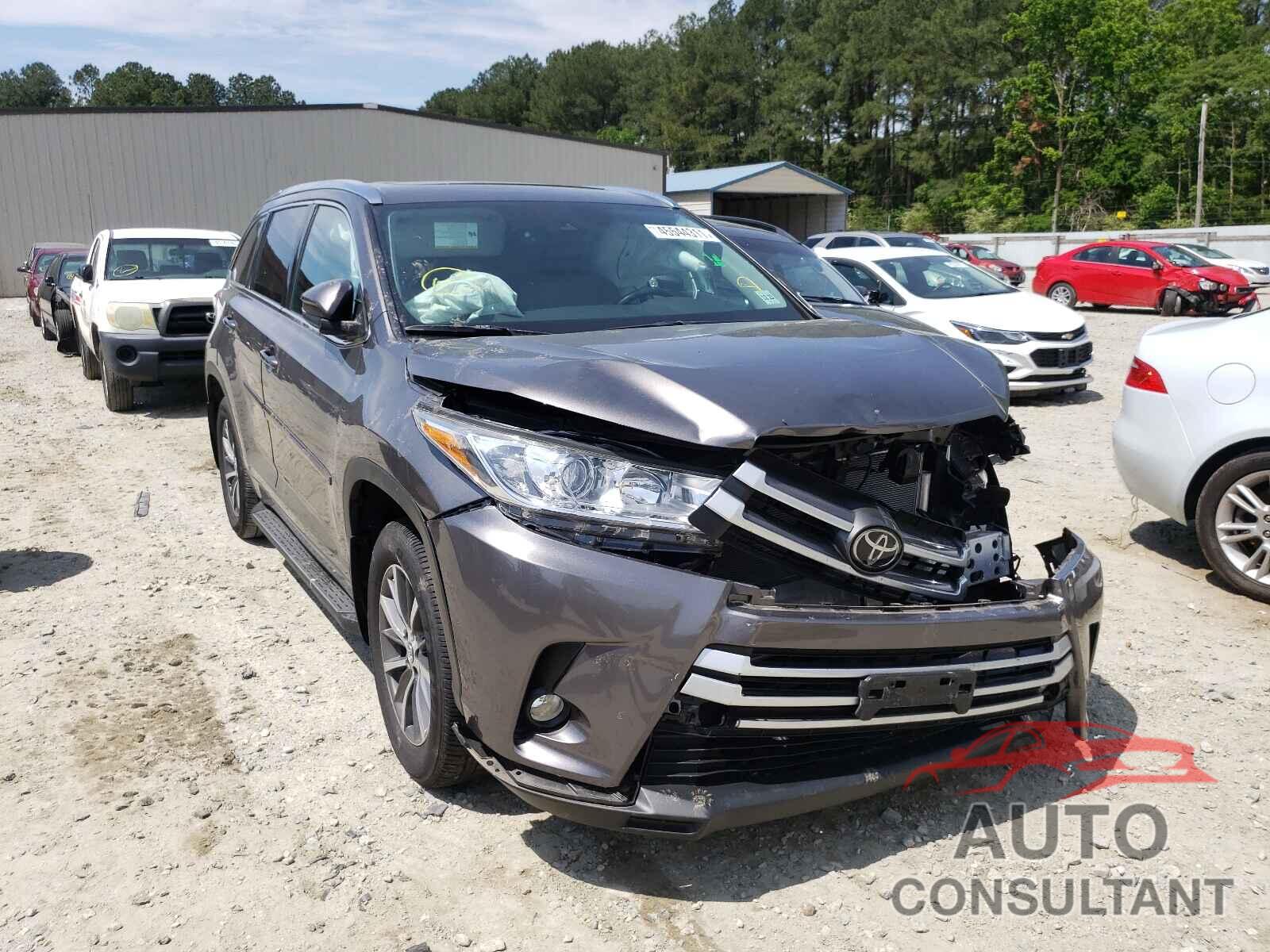 TOYOTA HIGHLANDER 2018 - 5TDJZRFH9JS896454